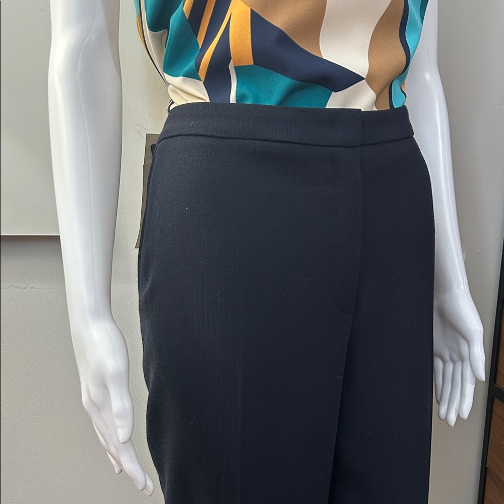 ESCADA , GORGEOUS Women's Navy Straight Leg Pants in size 12/14